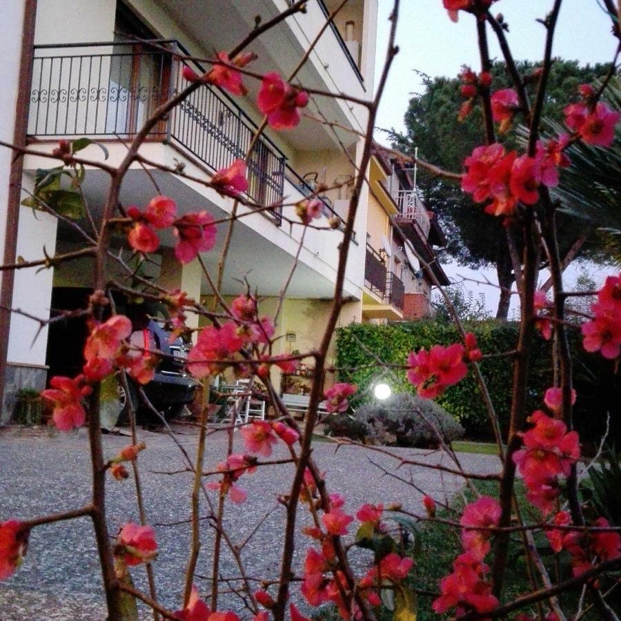 Casa Iovara Telese Exteriör bild